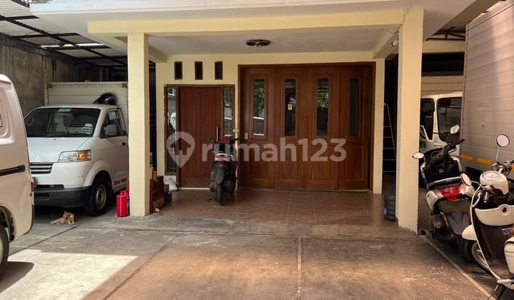 Dijual Rumah Area Pondok Labu Samping Jalan Cocok untuk Tinggal dan Usaha