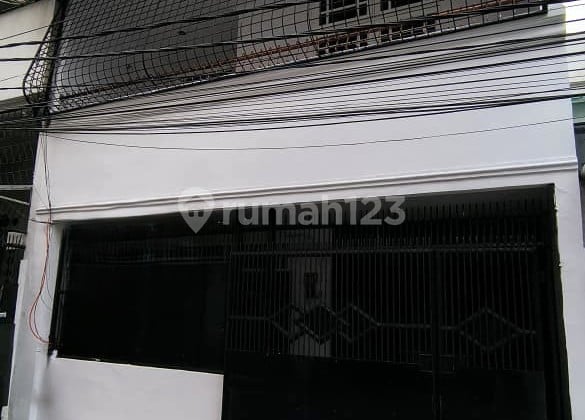 Dijual Rumah 2 Lantai Baru Renovasi di Jelambar Baru Jakarta Barat