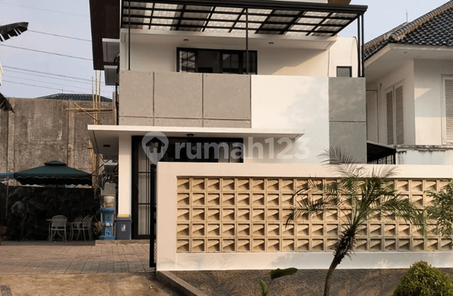 WORKING SPACE DALAM KOMPLEK PURI CINERE