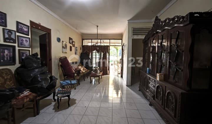 Dijual Rumah Bangunan Tua Hitung Tanah di Area Pasar Minggu Palapa