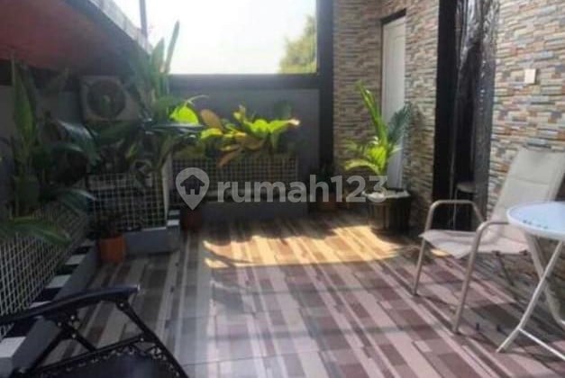 Dijual Cepat Rumah Mewah 3 Lantai Dalam Cluster di Depok