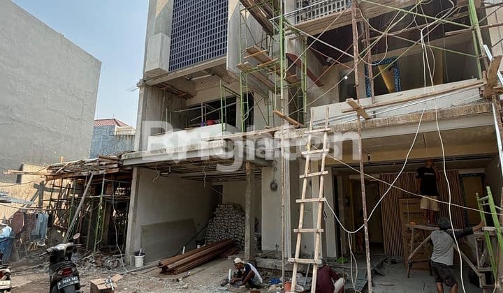 Rumah Taman Permata Buana Solite Premium Cluster Townhouse lebar 60m2 Brand New Jakarta Barat