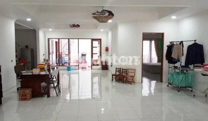 Rumah Muara Karang 300m2 Besar siap huni dan Kondisi Bagus SHM, Harga Nego