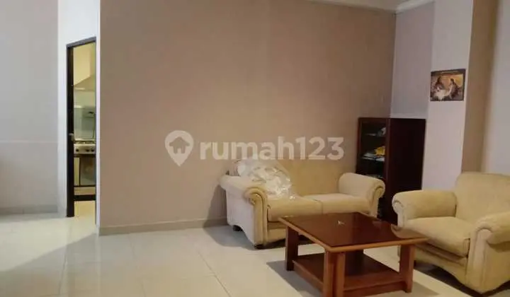 House Suitable for Boarding in the City Center
