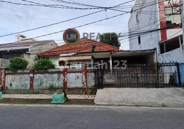 Rumah Cocok Untuk Usaha, Kantor, Kost-Kosan, Tomang, Jakarta Barat