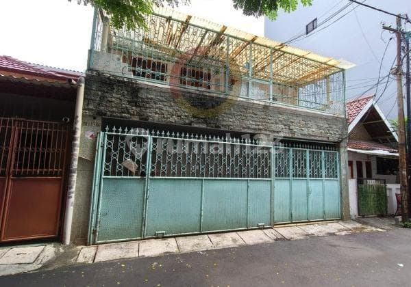 Jual Rumah Nyaman , Siap Huni , Lokasi Komersil di Jelambar Jakarta Barat