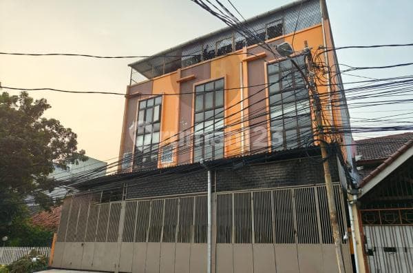 Ruko 4 Lt Siap Pakai Pinggir Jalan Di Roxy Jakarta Barat