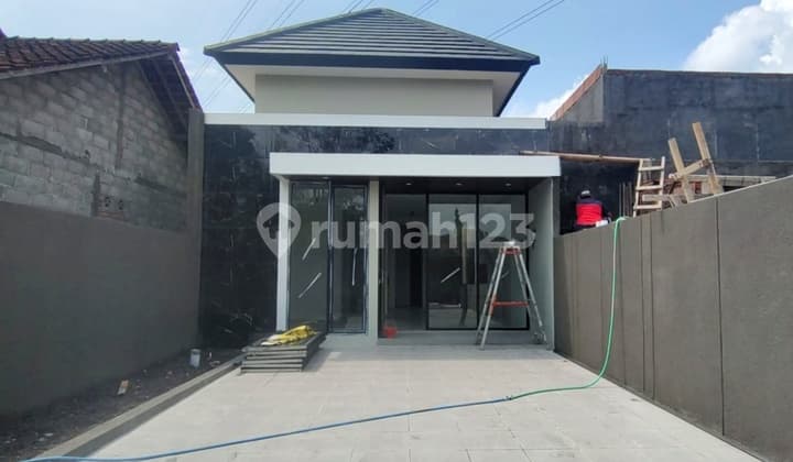 Modern Minimalist House Jln. Kaliurang North Jogja Sleman Yogyakarta