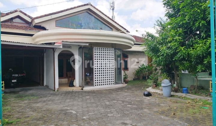 Southern Office Area of Condong Catur Terminal, Depok, Sleman, Yogyakarta