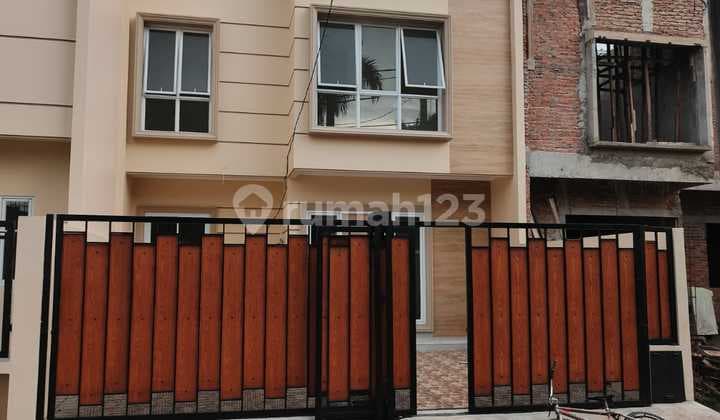 Dijual Rumah 2 Lantai Siap Huni di Gading Serpong