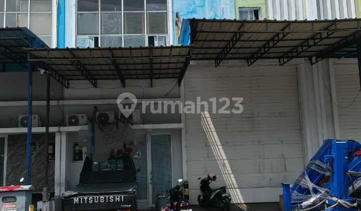 Gudang Luas 200 M² Bizpark+ Kantor Disewakan di Daan Mogot
