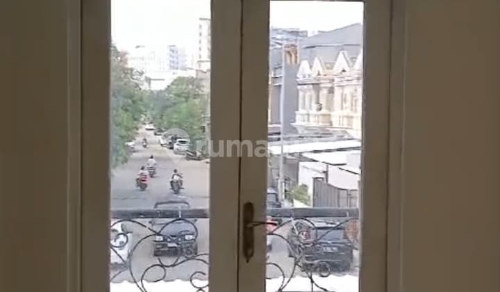 Rumah Rapi,2 Lantai,Ada Ac Disewakandi Cityresort,Cengkareng