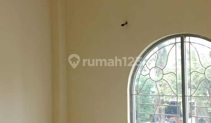 Ruko Rapi,3 Lantai Dijual/Disewakan di Taman Surya5,Pegadungan