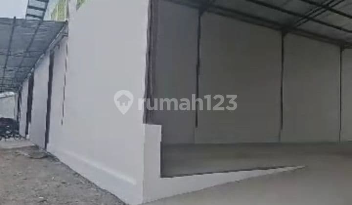 New Warehouse, spacious, 300/600m² for rent in Jurumudi, Tangerang