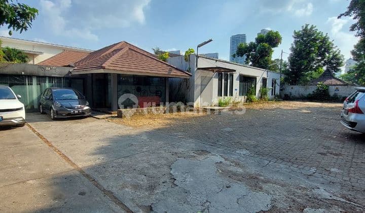 Rumah hitung tanah di kemang