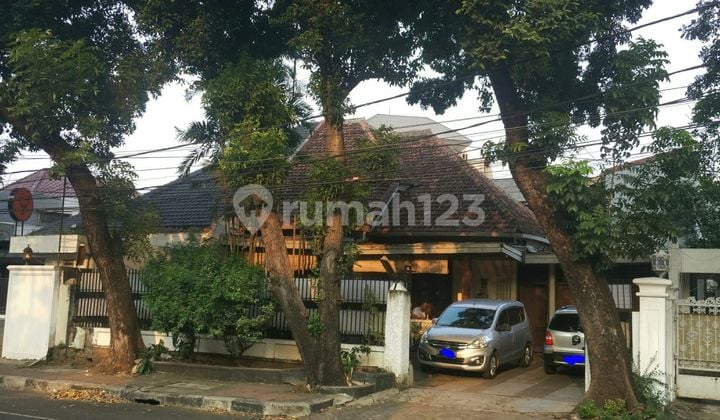 Affordable house in the Menteng area