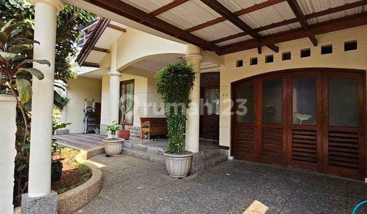 Rumah mewah dalam komplek di Ciputat Tangerang Selatan