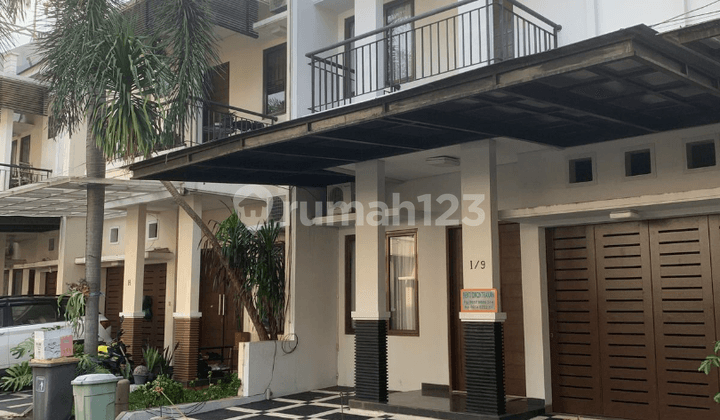 Rumah Dalam Townhouse Di Cipete Antasari