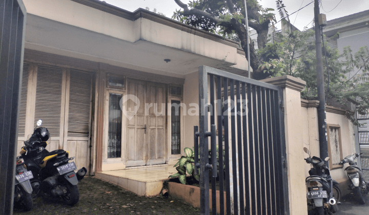 Rumah Lokasi Bagus Di Cipete Selatan