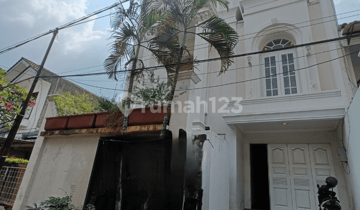 Rumah Cantik Siap Huni Di Belakang Mall Pondok Indah