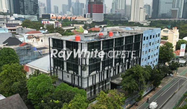 Building of Former Hotel in Setiabudi, South Jakarta
