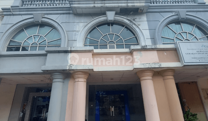 Shop House Need Renovation in Tendean Square Kebayoran Baru