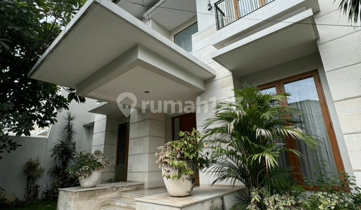 Rumah Lama Bangunan Kokoh Di Jati Padang Jaksel