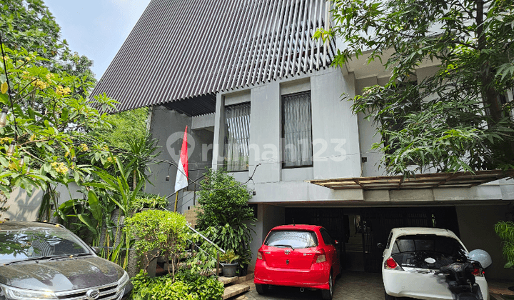 Rumah Dalam Townhouse Di Kemang Bangka