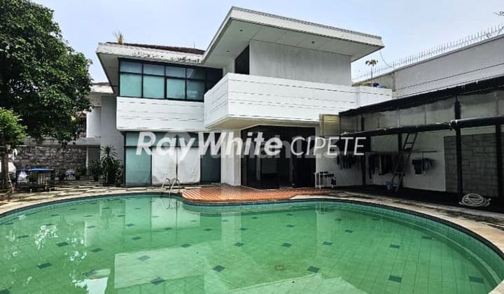 Beautiful House in Permata Hijau with Wide Road Access