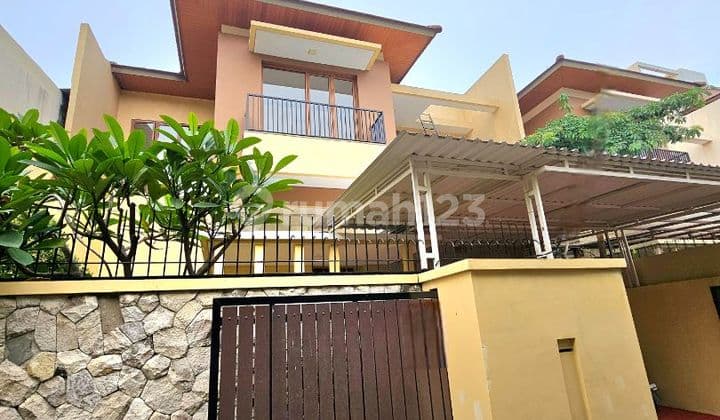 Rumah Bagus Di Kemang