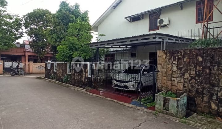 Old House in Jatiwaringin Bekasi