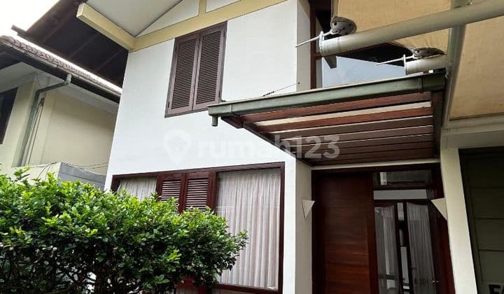 For Rent 2-Story House In A Premier And Strategic Location In Kebayoran Baru