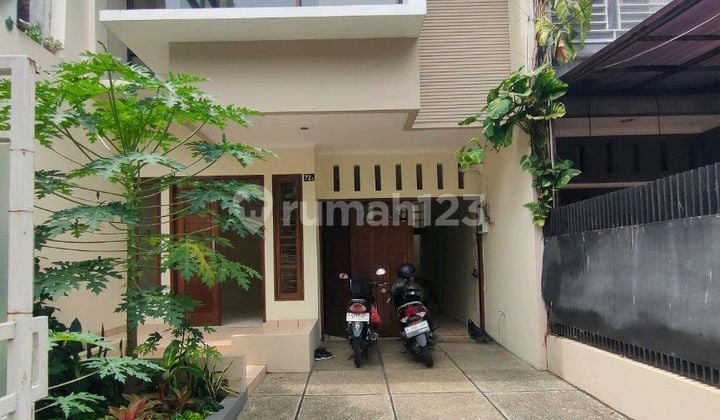 Rumah Siap Huni Lokasi Strategis Di Kebayoran Baru