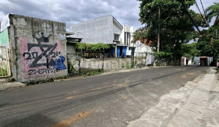 Tanah dengan Bangunan di Bintaro Jakarta Selatan