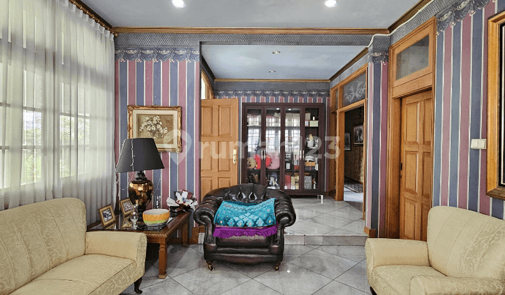 Ready-to-Occupy House in a Complex in Lebak Bulus