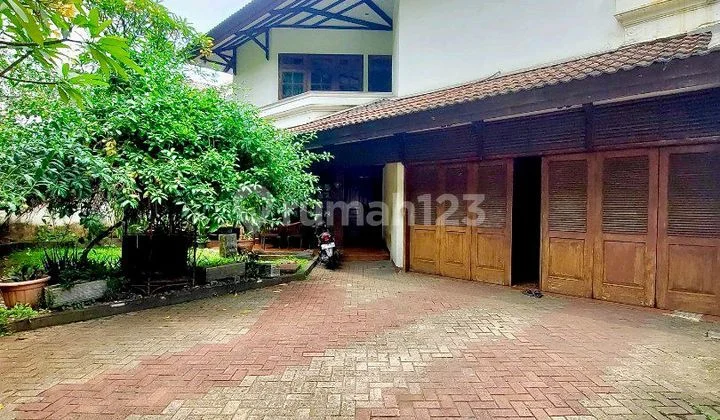 Rumah Lama Hitung Tanah Lokasi Strategis Di Kebayoran Baru