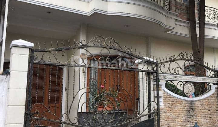 Rumah 3 Lantai Siap Huni di Kartini Jakarta Pusat