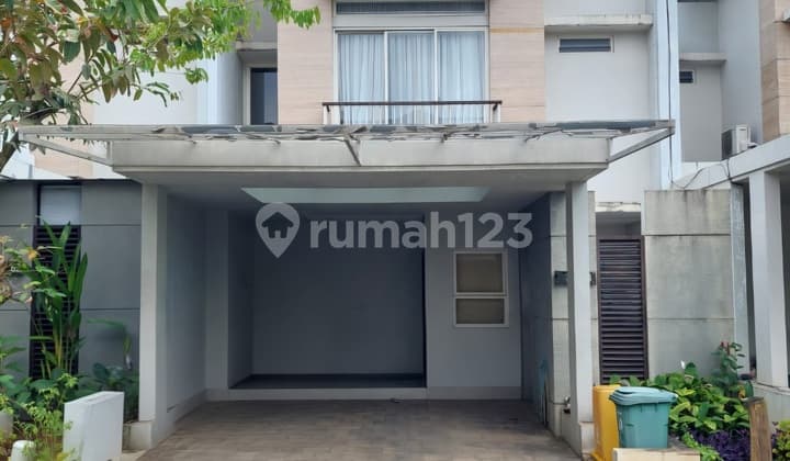 Rumah 2 Lantai Siap Huni di Serenia Hills Lebak Bulus