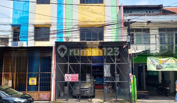 For Sale 3-Story Shop House on Busy Street in Karawaci Area