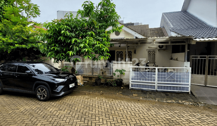 Rumah 1 Lantai Dalam Kompleks di BSD Tangerang