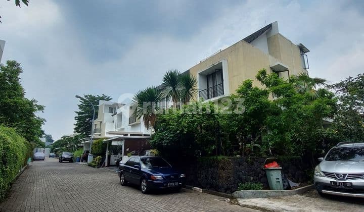 Turun Harga Rumah Asri Halaman Luas Dalam Townhouse Teras Bintaro Jaksel