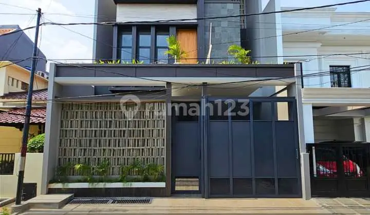 Rumah Brandnew Jalan Lebar di Area Prime Pondok Indah Jakarta Selatan