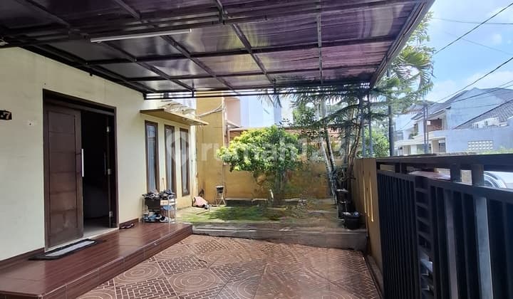 Rumah Dalam Komplek Nyaman di Taman Mini Jakarta Timur