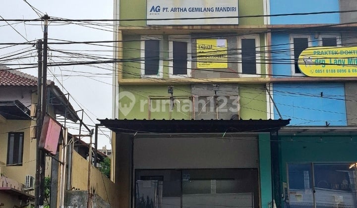 Ruko Siap Huni di Jalan Utama Area Bekasi