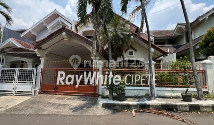 Rumah Siap Huni Dalam Komplekdi Lebak Bulus Jakarta Selatan