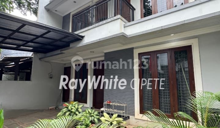 Rumah Siap Huni di Pondok Indah Jakarta Selatan