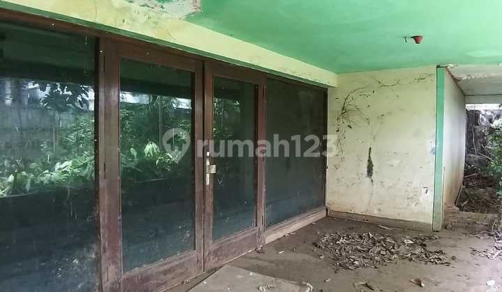 Rumah Hitung Tanah di Kemang Jakarta Selatan