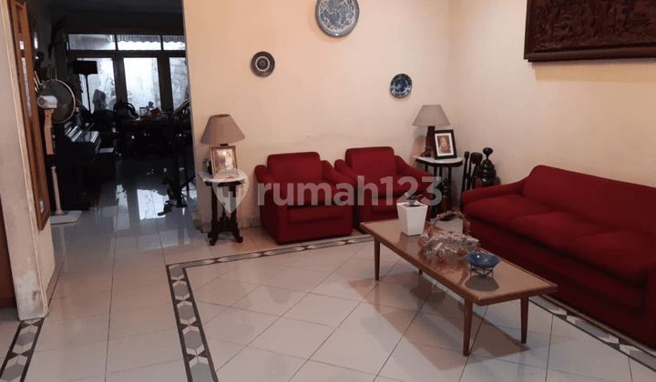 Old House Calculate Land Area Martimbang Kebayoran Baru