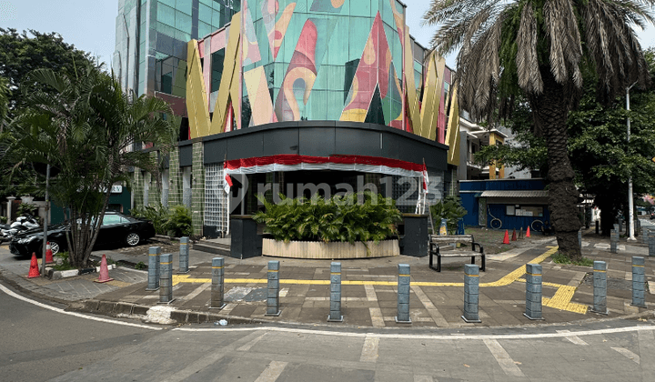 Ruang Usaha 1 Lantai di Senopati Jakarta Selatan