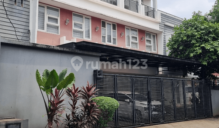 Rumah Siap Huni di Perumahan Pondok Indah